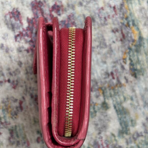 Prada Vitello Move Compact Wallet - Picture 10 of 16